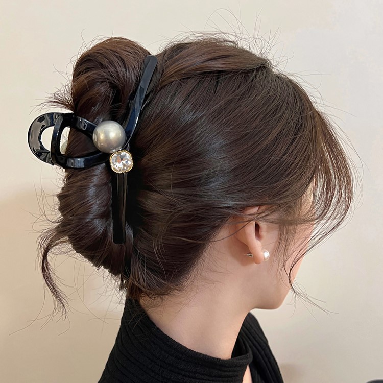 Shiny black pearl hair clips for women, large hair volume, ins high-end style, water diamond hair clips for women, shark clips at the back of the head full figure