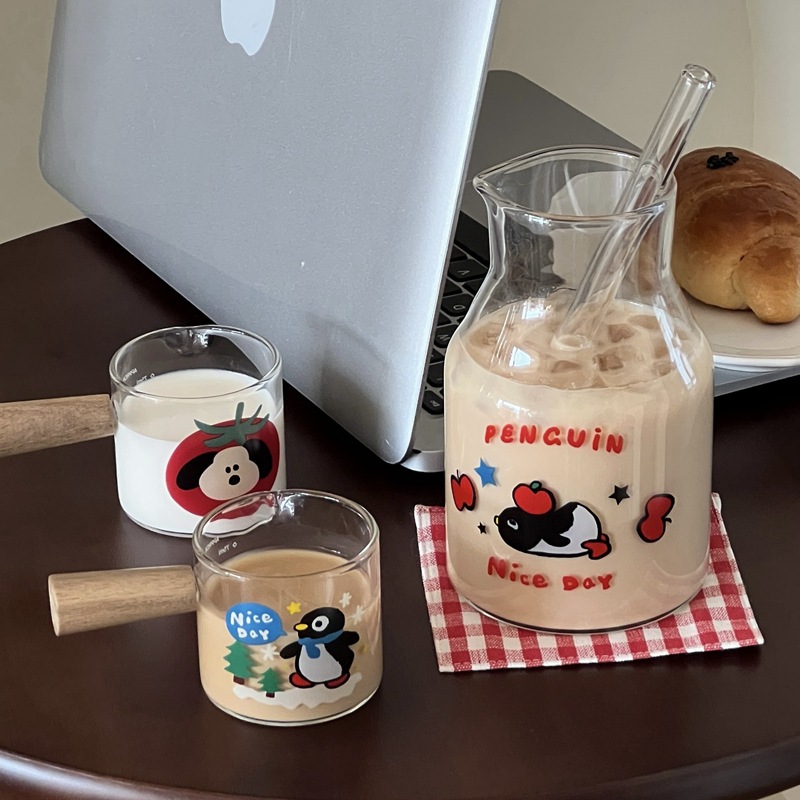 Cute Ins-style glass cups, high borosilicate milk cups, glass straw cups, large-capacity drinking cups for girls in summer full figure