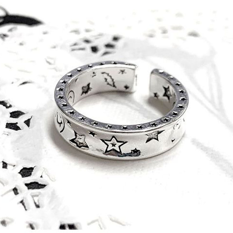 Graffiti star ring, female Instagram, cold style, high-end, individual, cool, retro hip-hop, smiling face, open mouth to eat the ring details Picture