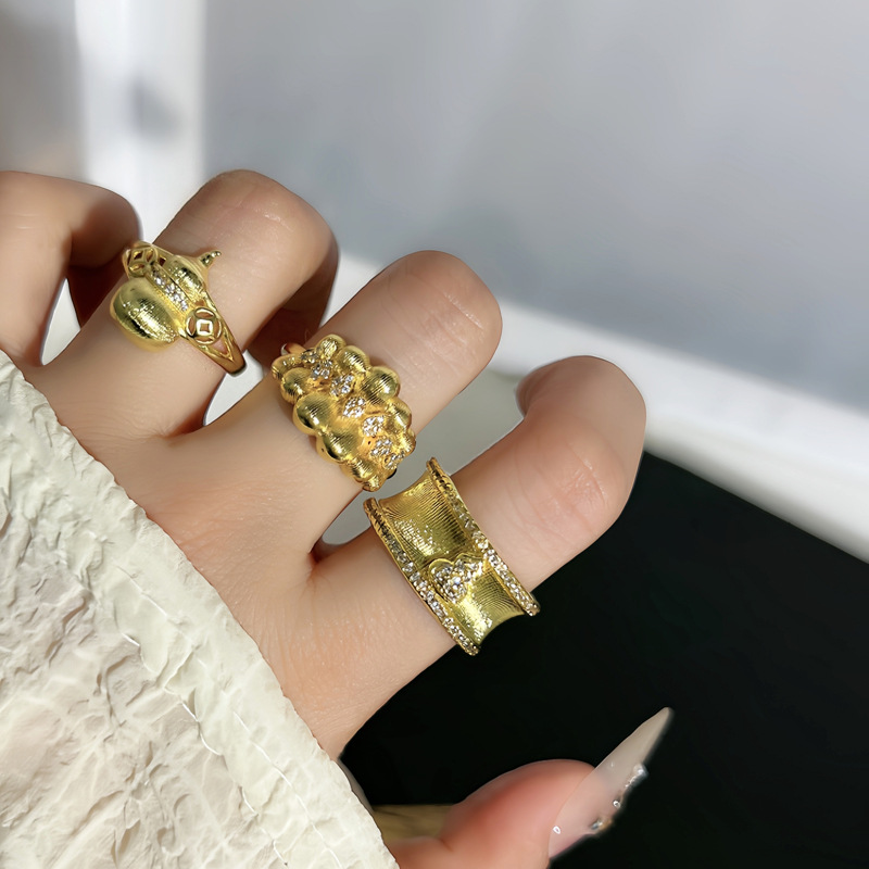 A retro diamond-dot brushed gourd light luxury wide version ring, the same style as the best-selling one on Xiaohongshu, with a simple and elegant personality details Picture