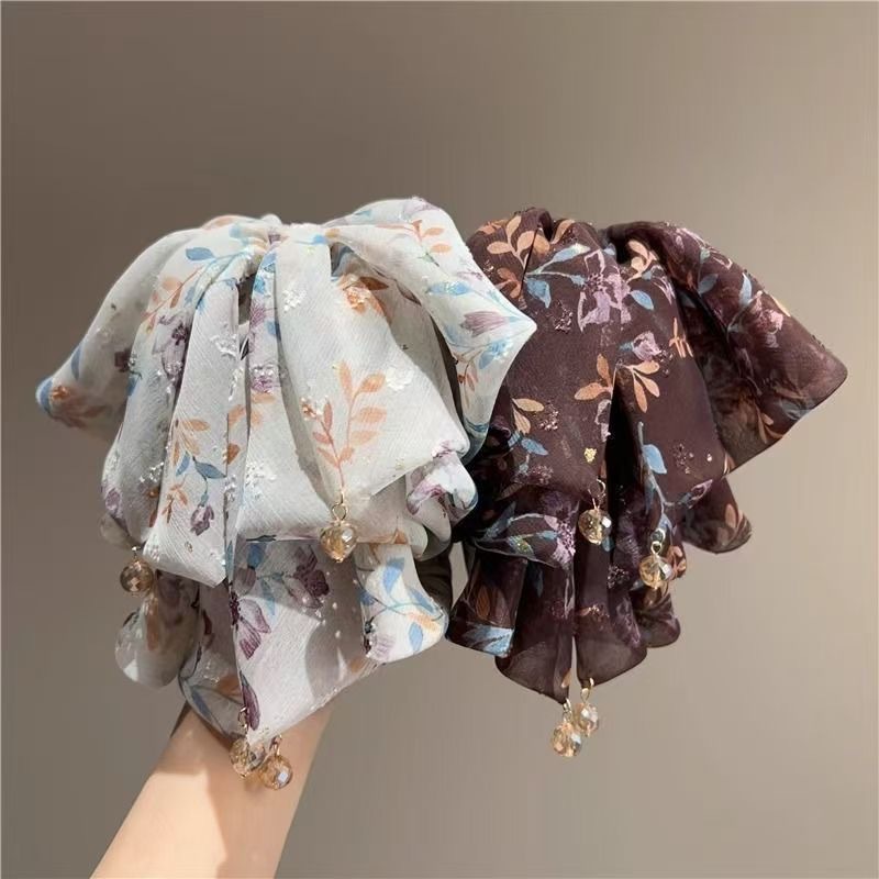 2025 New Spring/Summer hair accessory: small updo hair clip, low ponytail, retro floral print, half hairpin at the back of the head full figure