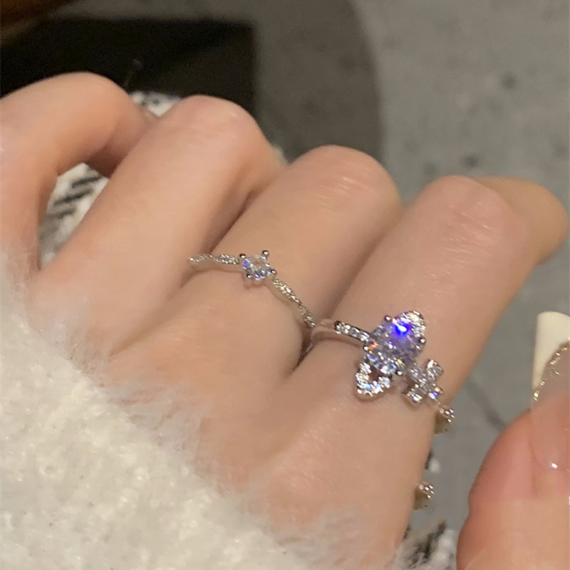 This is a super ethereal and elegant ring for women on Instagram. It features a unique and exquisite zircon design with adjustable openings. It's a 2023 new style details Picture