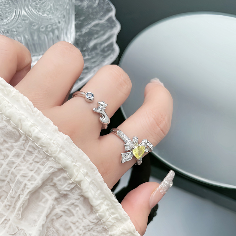 A light luxury and high-end bow yellow diamond open ring for women on Instagram, with a cold and elegant style, exquisite and versatile ring accessory Specification drawing