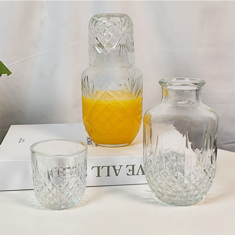 Creative cocktail cup one-pot and one-cup set with lid, glass special cold brew bottle, juice pot, cold drink cup full figure