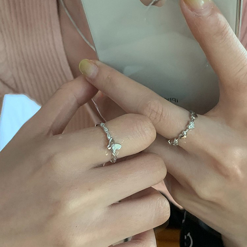 The heart-shaped butterfly opening ring is a niche design for women's index finger ring. It features a minimalist, fashionable and individual style on Instagram details Picture