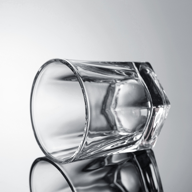Heat-resistant glass cups, household tea brewing and drinking cups, pentagonal bar and restaurant geometric dining cups, beer and spirits foreign wine glasses Application Scenario