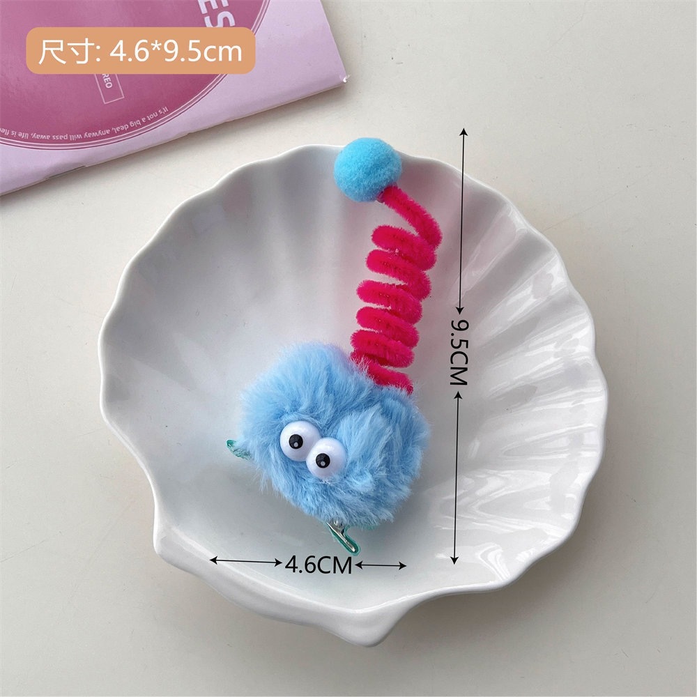 Cartoon, funny and cute hair clips, twist rods, children's headwear, hair accessories, antennas, plush hair clips, duckbill clips, autumn and winter accessories Application Scenario
