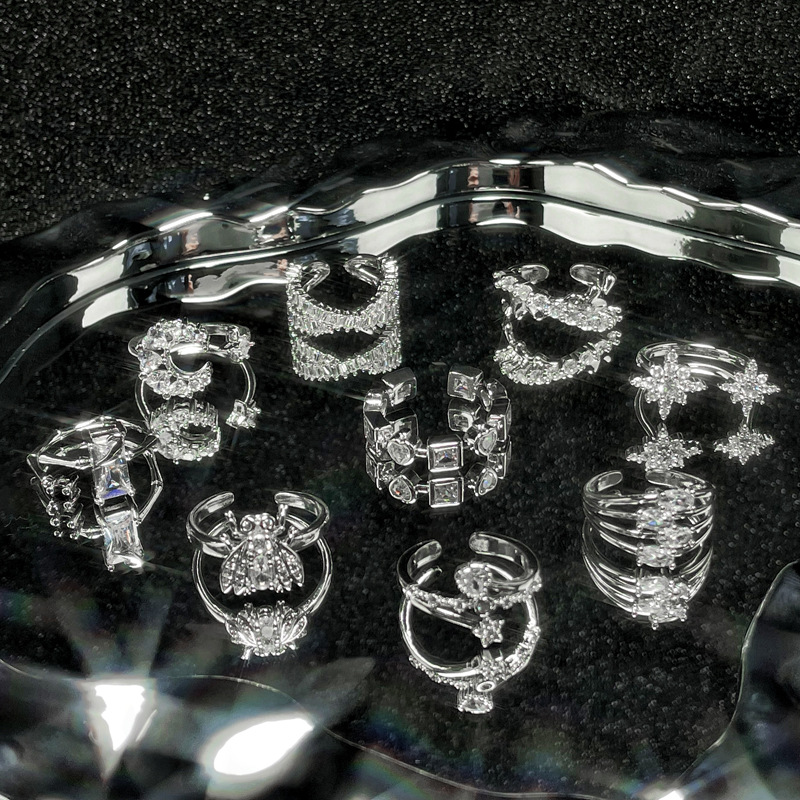 A light luxury, high-end, unique and niche design sense zircon open ring, a woman's French style, a cold and elegant layering ring full figure