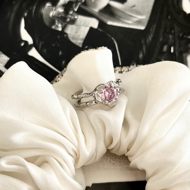 Irregular heart-shaped pink diamond zircon open ring for women, a niche Instagram cool style, individual and fashionable food ring details Picture