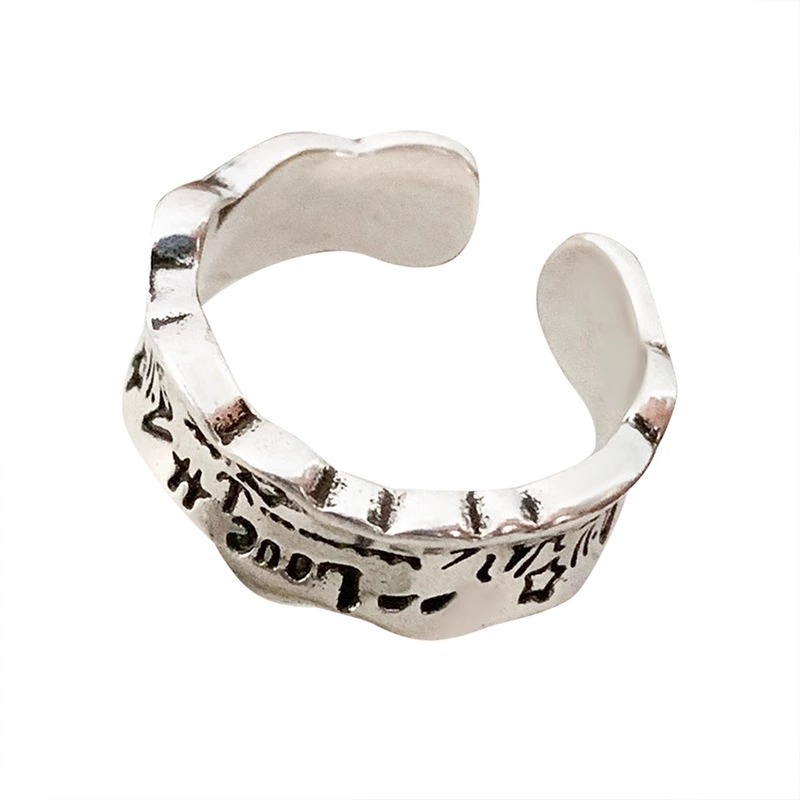 This retro, aged, graffiti, unique and niche open-top ring is designed by a female fashion influencer with a cold and simple style Item Picture