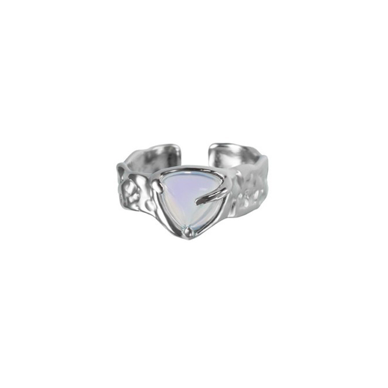 A niche design with irregular pleated texture and an open ring, a sweet and cool girl on Instagram, with a cold and unique style and personality Item Picture