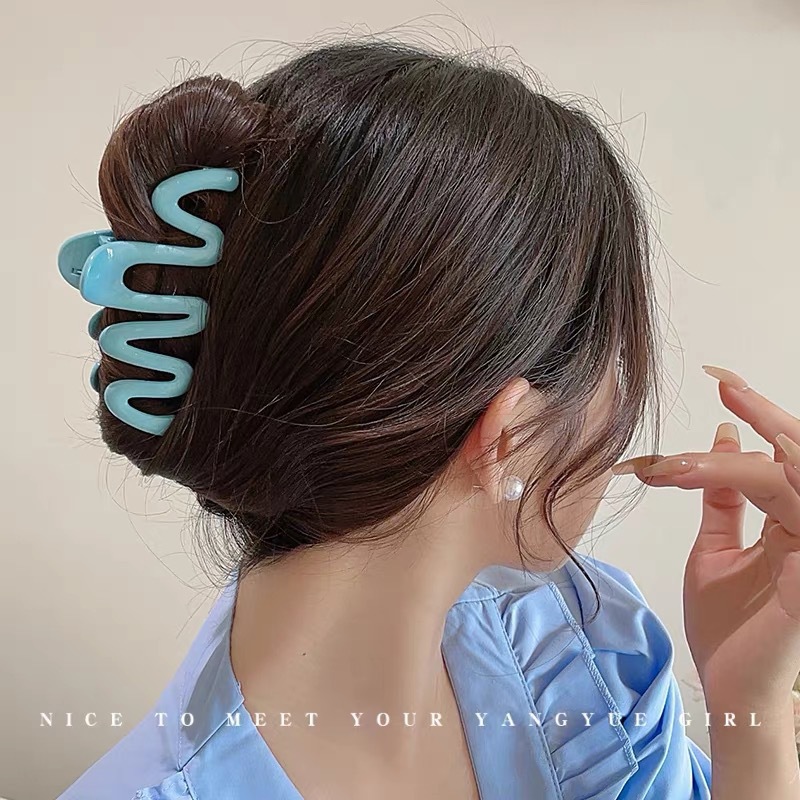 Candy-colored back head clip for women, high-end wavy hair, large clip, dopamine hair clip, headwear, shark clip details Picture