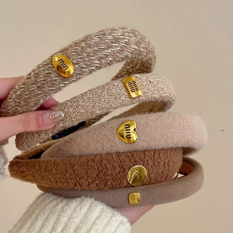 Retro Merado-style metal girl headband for spring and summer, high-end coffee-colored headband, high top miumiu headband full figure