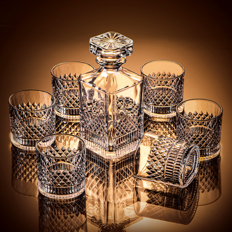 High-end bar club whisky glasses, foreign wine bottles, spirits cups, wine bottles, wine sets, wine kettles, empty bottles for export Specification drawing