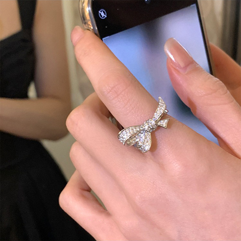 Korean-style, light luxury, niche design sense zircon bow ring, high-end index finger ring with feminine charm, personalized ring full figure