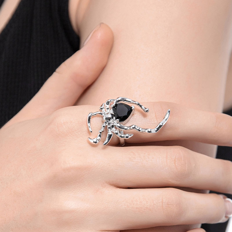 Cold and cool European and American hip-hop street style trendy ring, female ins style couple neutral spider index finger ring, personalized ring details Picture