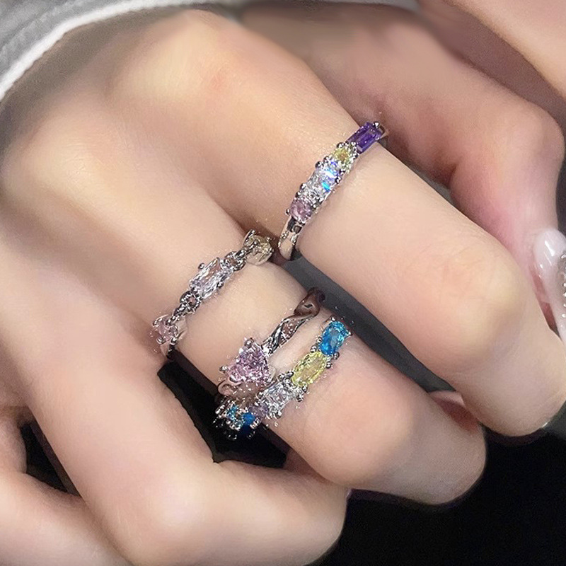 This is a light luxury and niche design for women, with a unique sense of sophistication. It features a sweet and cool zircon color contrast and a dreamy rainbow opening ring full figure