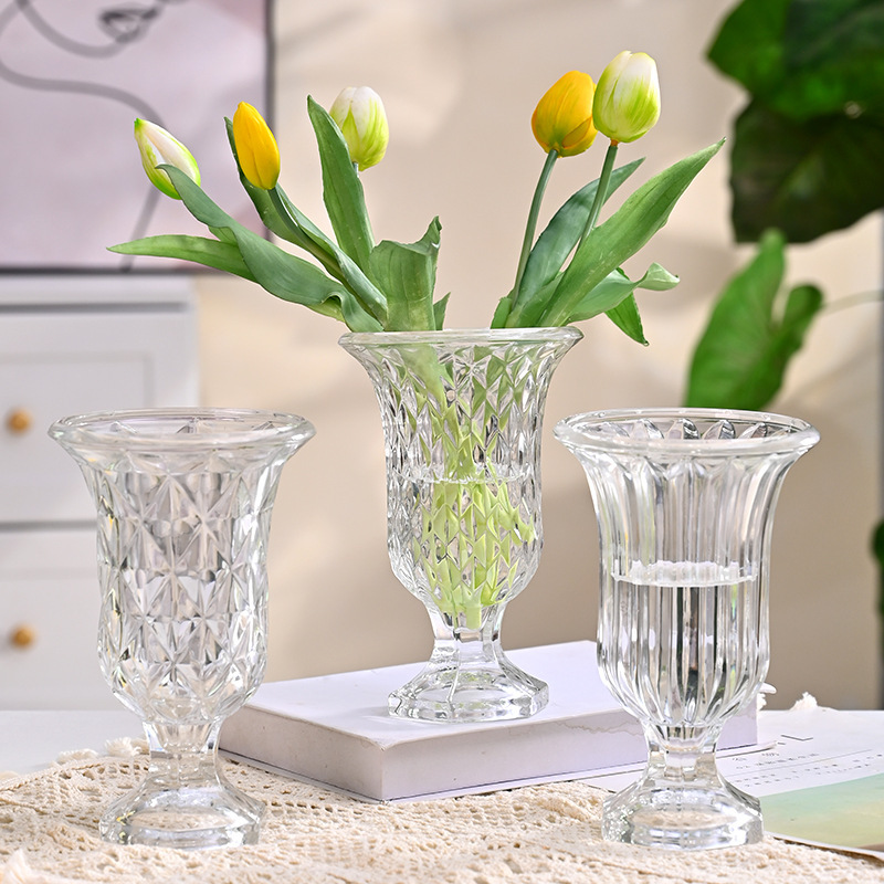 A light luxury retro low-legged transparent glass vase is placed at the entrance of the living room as a wedding rose flower decoration Specification drawing