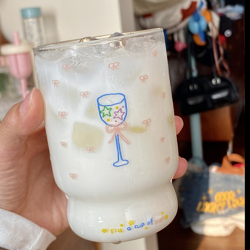 ins fresh and cute star-shaped red wine glass, high borosilicate water cup, simple bow coffee cup, milk breakfast full figure