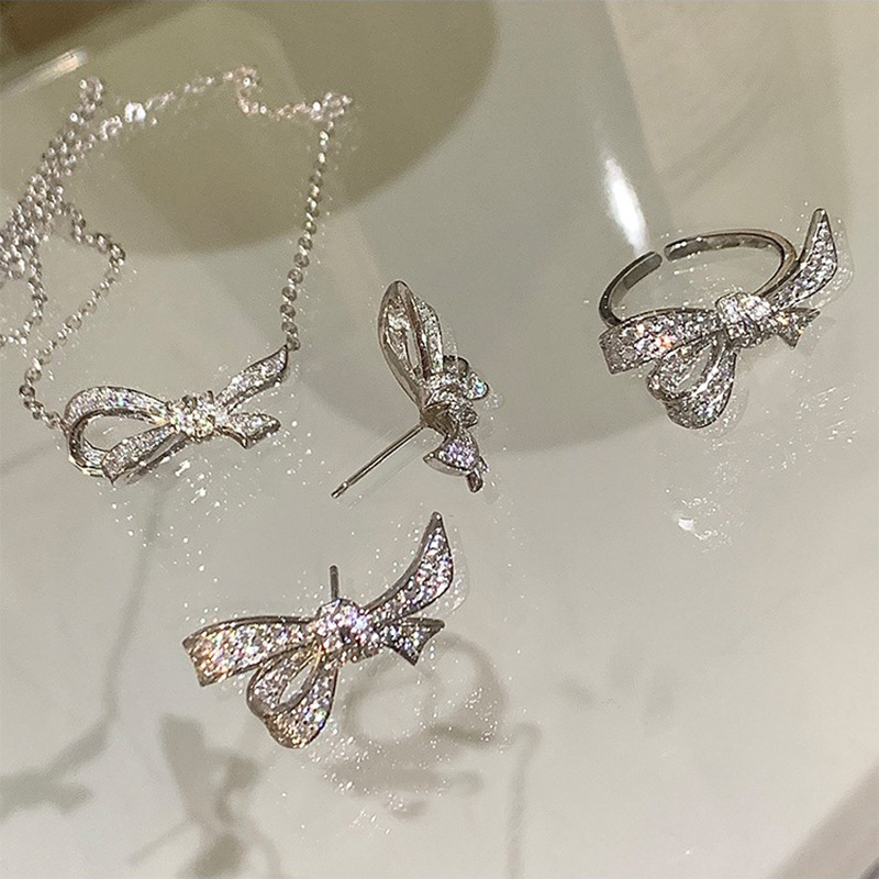 Korean-style, light luxury, niche design sense zircon bow ring, high-end index finger ring with feminine charm, personalized ring Specification drawing