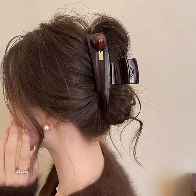 13cm acrylic large hair clip with a generous amount of hair and a high-end feel. Shark clip, matte clip, headwear, hair clip for the back of a woman's head details Picture