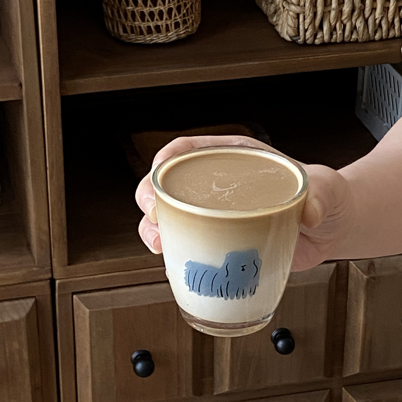 Korean ins laid-back long-haired puppy coffee cup, creative souvenir glass water cup, cute and simple breakfast cup full figure