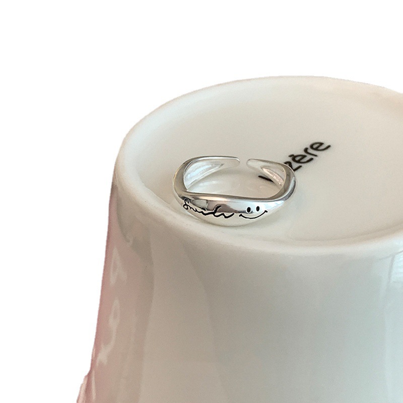 The new 2023 smiling face lace ring is a fashionable, simple, individual, versatile and high-end open-top adjustable index finger ring Item Picture