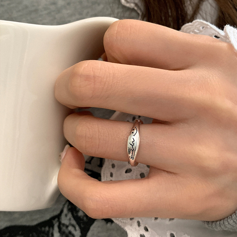 The new 2023 smiling face lace ring is a fashionable, simple, individual, versatile and high-end open-top adjustable index finger ring details Picture