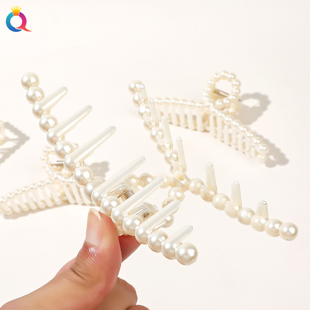 Wholesale of Qiyue Cross-border elegant large pearl hair clips, back head grab clips, updo ponytail shark clips, hair accessories Specification drawing