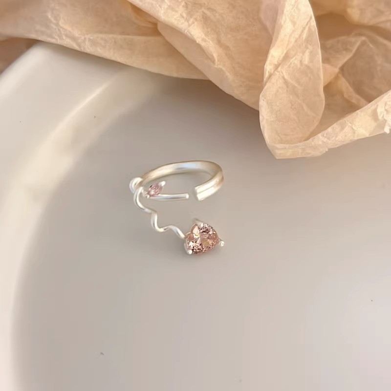 A new open ring with a sweet and cool style, a niche design, and a light luxury and high-end feel. It's a pink diamond zircon ins cold style ring for women Application Scenario