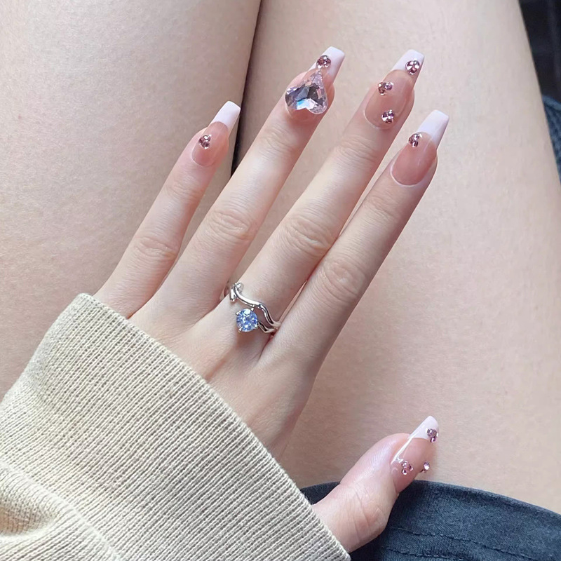 A simple and individual zircon ring wrapped around a branch for women, an Instagram personalized jewelry accessory with a niche design and a high-end feel Specification drawing