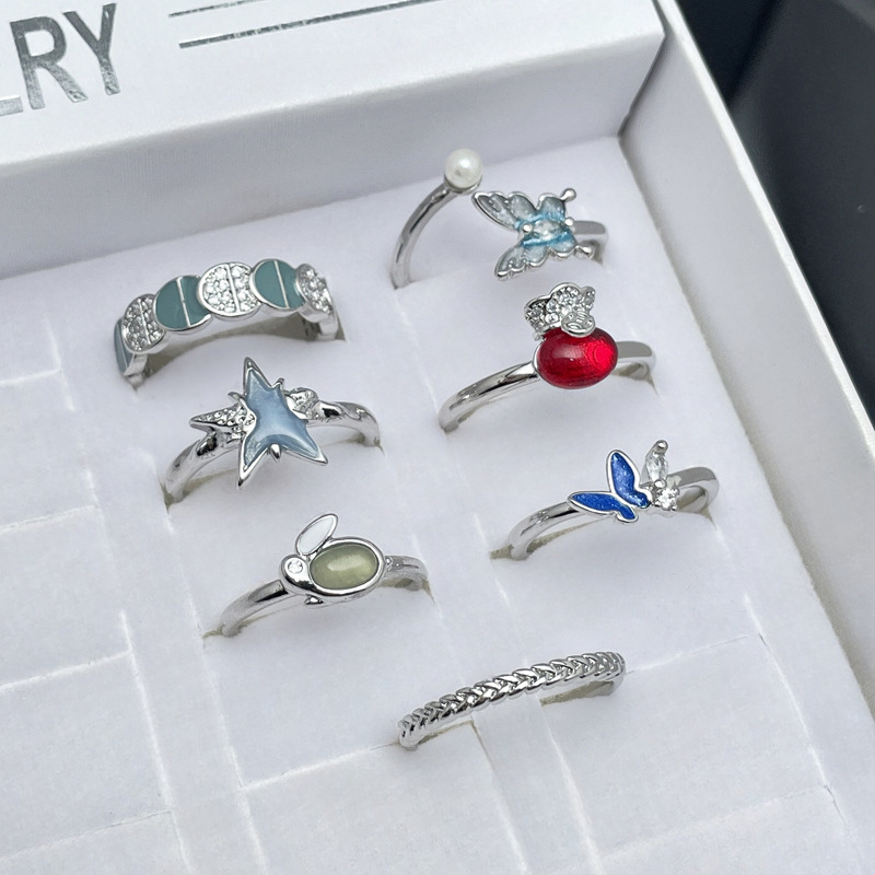 ins Cold style ice blue butterfly opening ring for female students, unique rabbit fashionable and elegant ring Specification drawing