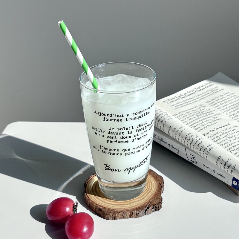 Ins-style large-capacity glass cups, simple letter juice cups, milk cups, coffee cups, breakfast cups Application Scenario