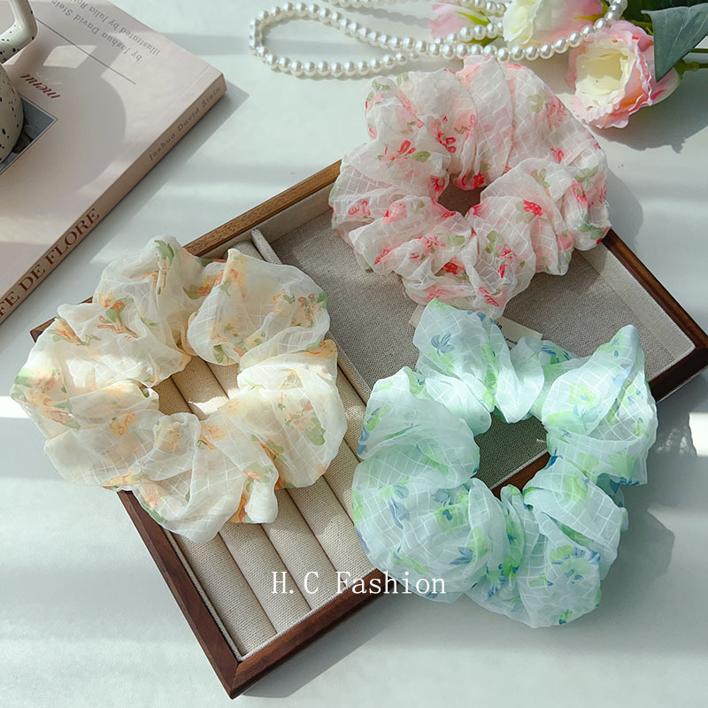 A fresh and sweet large intestine hair tie for women, a new versatile and simple bun hair band accessory full figure