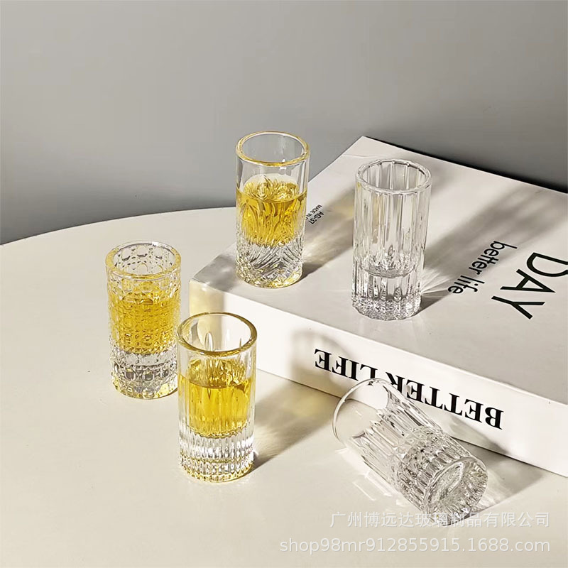 Engraved diamond-shaped cups, mini wine cups, whisky wine glasses, glass white spirit cups, bullet cups, spirits cups, one-sipped cups details Picture