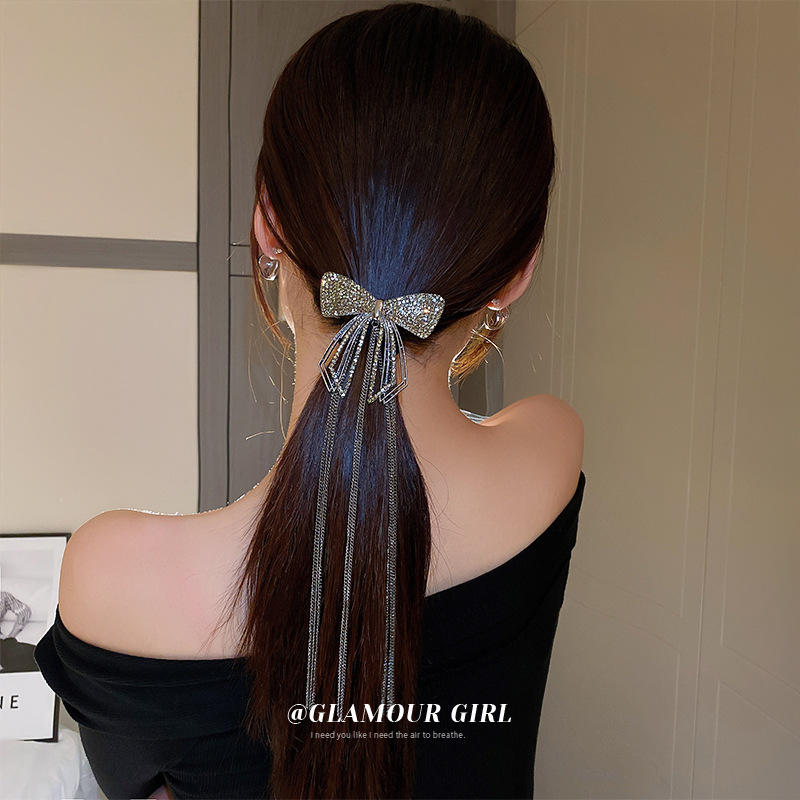 The new Korean-style bow chain tassel hair clip is super ethereal, individualistic, trendy, high-end and light luxury spring clip details Picture