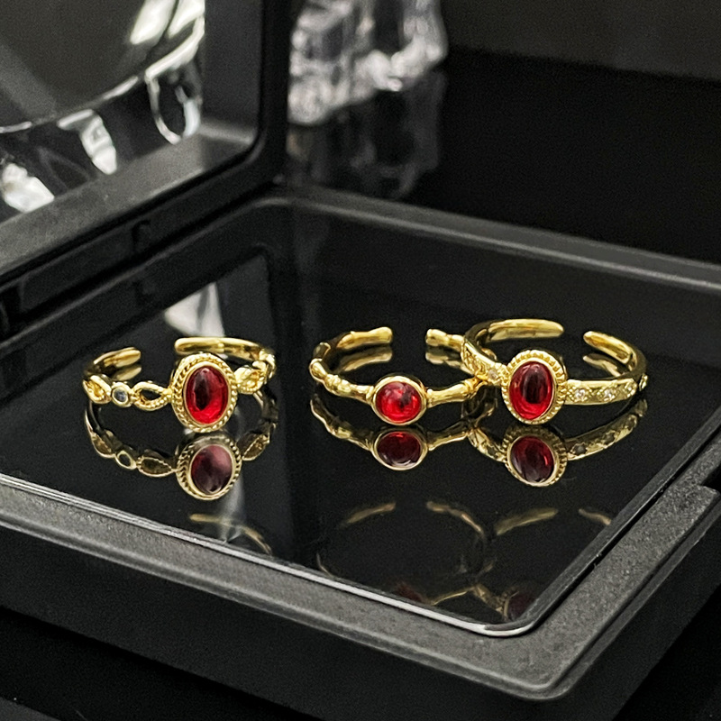 New Chinese-style retro bamboo joint red stone open ring for women, simple and fashionable, with a cold style and a high-end feel on Instagram Application Scenario