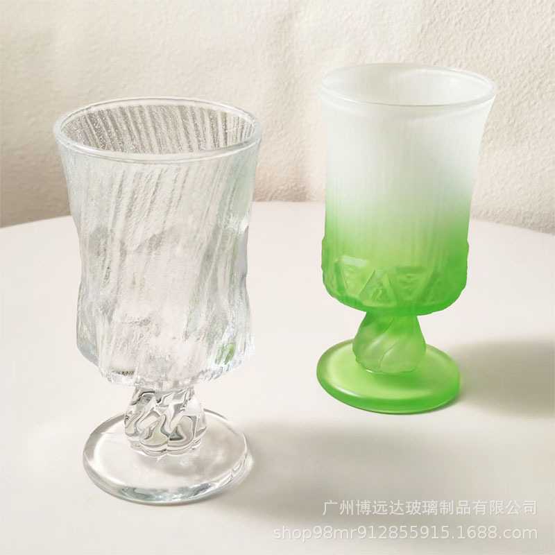French court-style tall glass, gradient frosted red wine glass, juice glass, beverage glass, whisky fruit glass Application Scenario