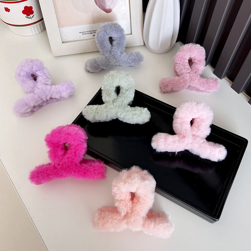Autumn and winter plush hair clips, small half, back of the head, hair clip, shark hair clip, plush hair clip diy base Specification drawing