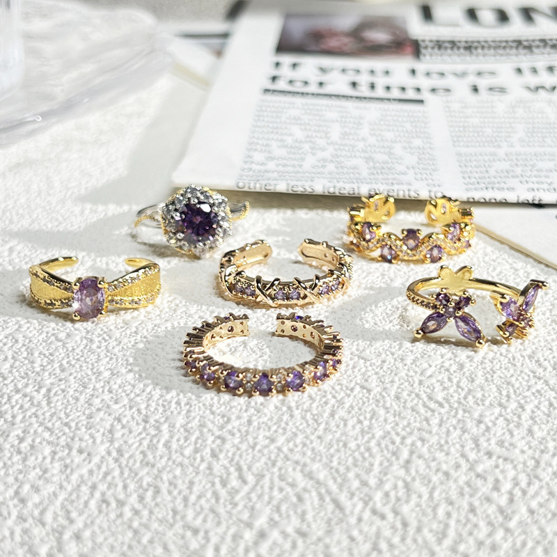 This exquisite and high-end hand-held flower, Roland purple diamond, zircon open ring, is a unique, sweet and cool design with a light luxury feel for women Application Scenario