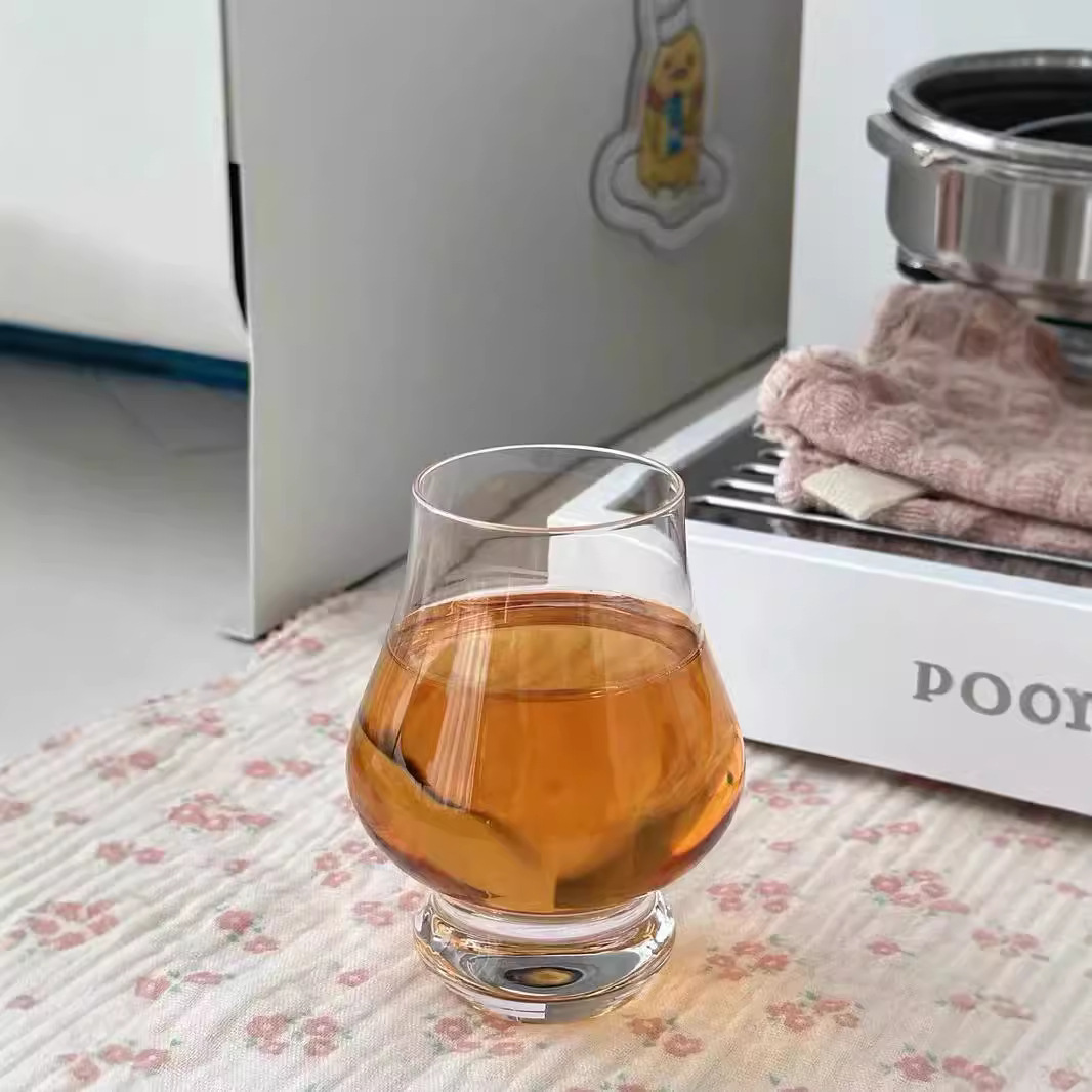 French-style aroma cups, niche private collection of Chinese-style whisky cups, pure drink wine glasses, Western-style wine glasses, glass cups details Picture