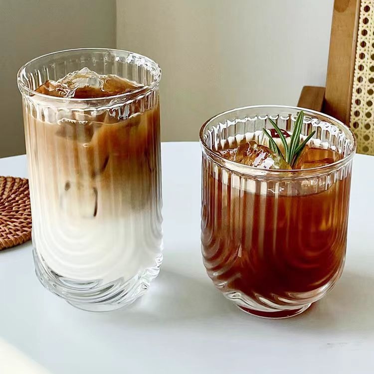 Creative cold brew glass cups, coffee cups, large-capacity juice cups, striped household water cups, juice drink cups, milk cups full figure