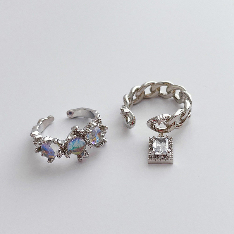 A niche design sense, retro geometric moonstone, light luxury open ring, a unique hip-hop food ring accessory for women on Instagram full figure