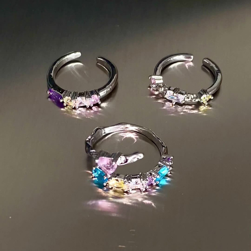 This is a light luxury and niche design for women, with a unique sense of sophistication. It features a sweet and cool zircon color contrast and a dreamy rainbow opening ring Application Scenario