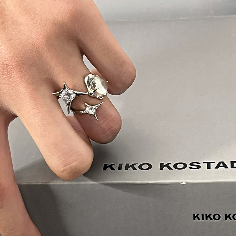 A niche design with a sense of high-end, irregular zircon, cool and individualistic open ring, adjustable for women, light luxury and versatile ring full figure