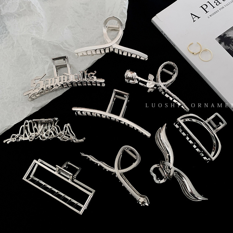 Silver metal wavy hair clips, Korean retro high-end hairpins and hair accessories, bangs clips, ins cold style side clips details Picture