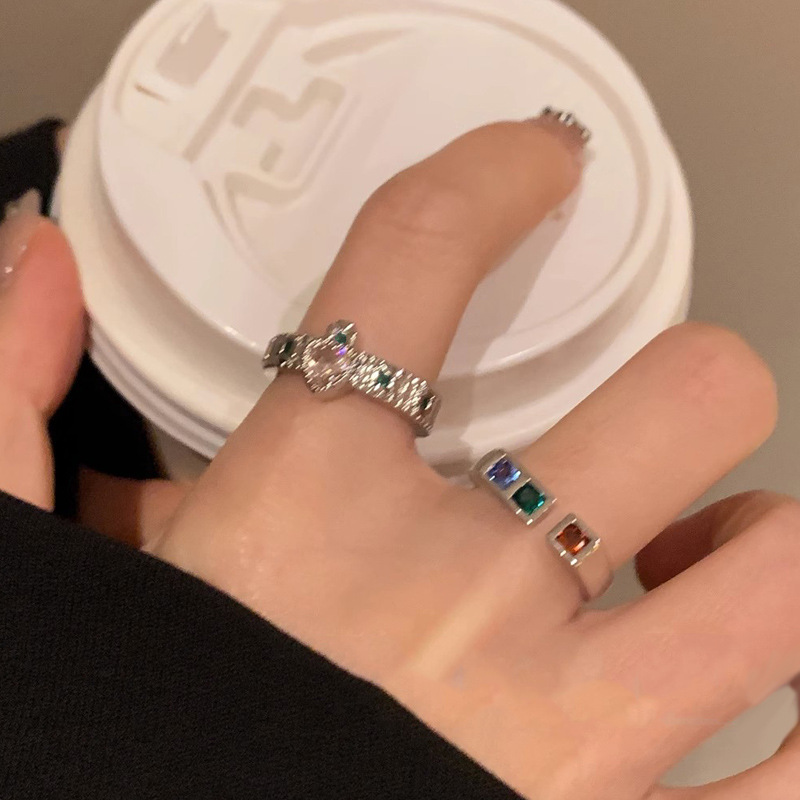 Colorful dopamine heart-shaped rainbow zircon ring for women's Instagram niche design, cold style, sweet and cool, hot girl personality, trendy full figure