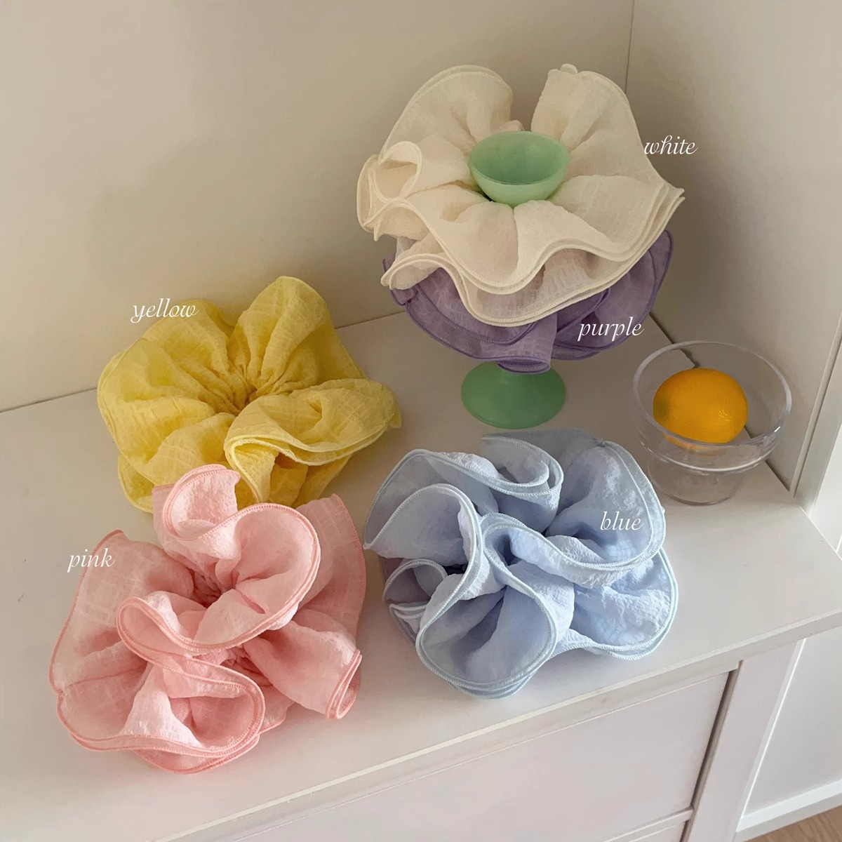 Multi-color sizes! Candy-colored mesh multi-layer black ear-trimmed large intestine circle headband with a laid-back atmosphere ponytail hair tie details Picture