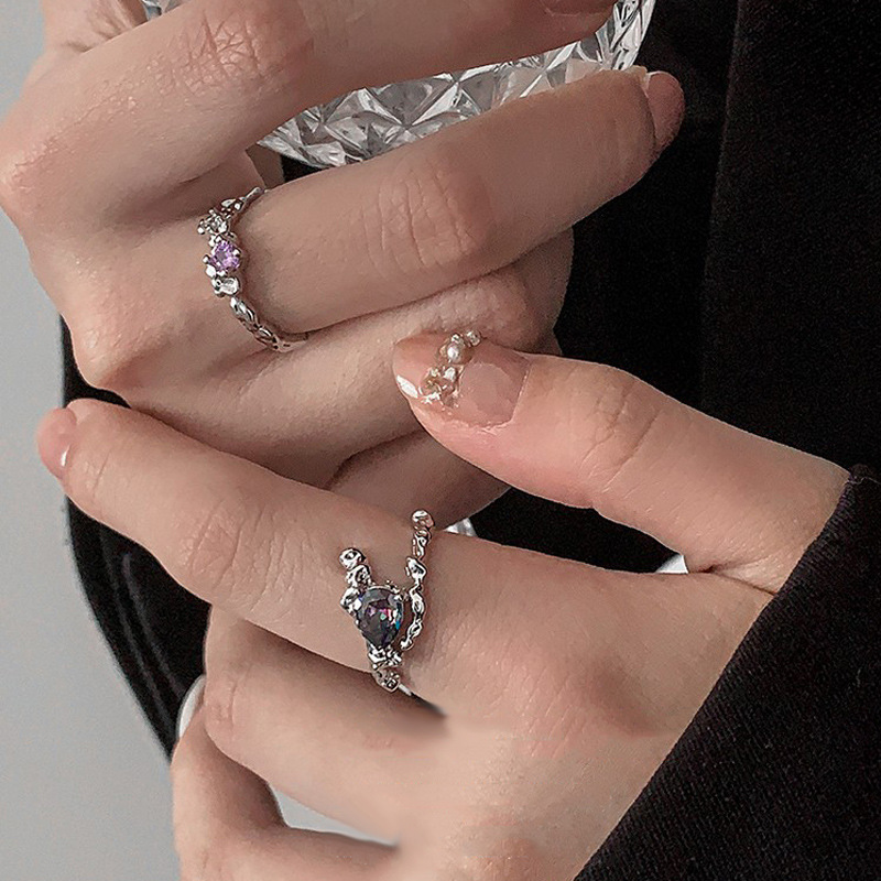 Irregularly texted zircon open ring, a unique index finger ring with a women's design sense, fashionable Instagram cold style ring Specification drawing