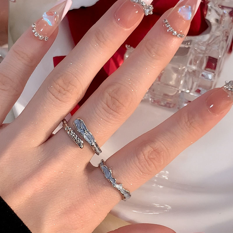 Liquid blue thorn personalized open ring, a fashionable and unique design for women, a cool index finger ring with a cold and trendy style on Instagram Specification drawing